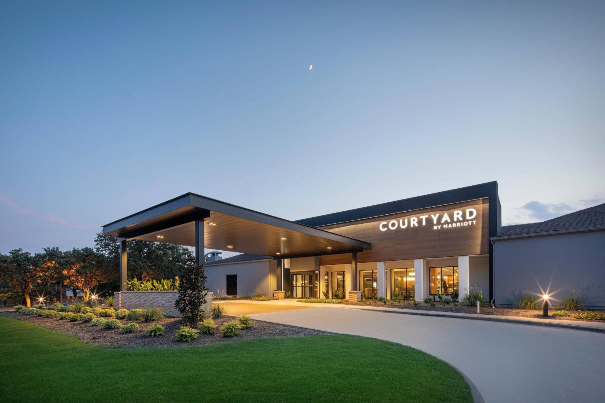 Courtyard Dallas Addison Midway Exterior foto